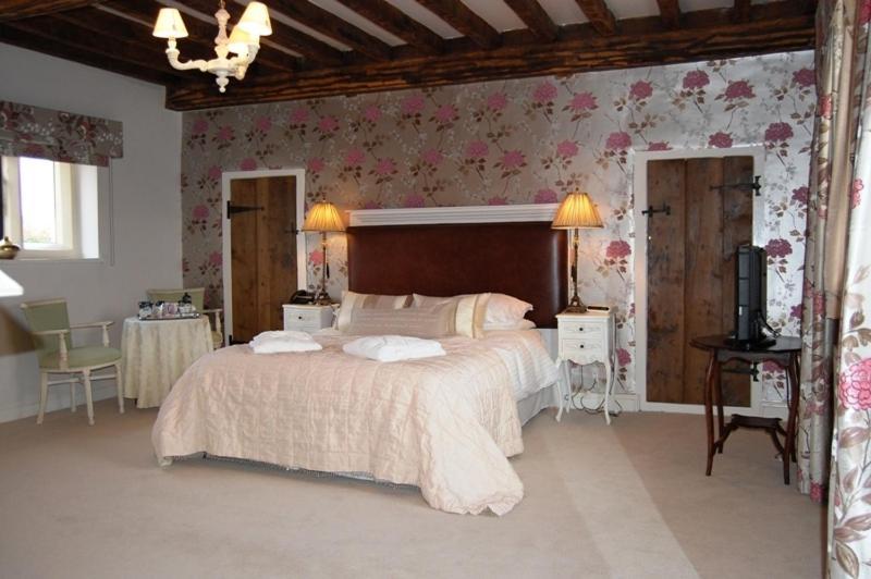 לינה וארוחת בוקר נורוויץ'' Catton Old Hall מראה חיצוני תמונה