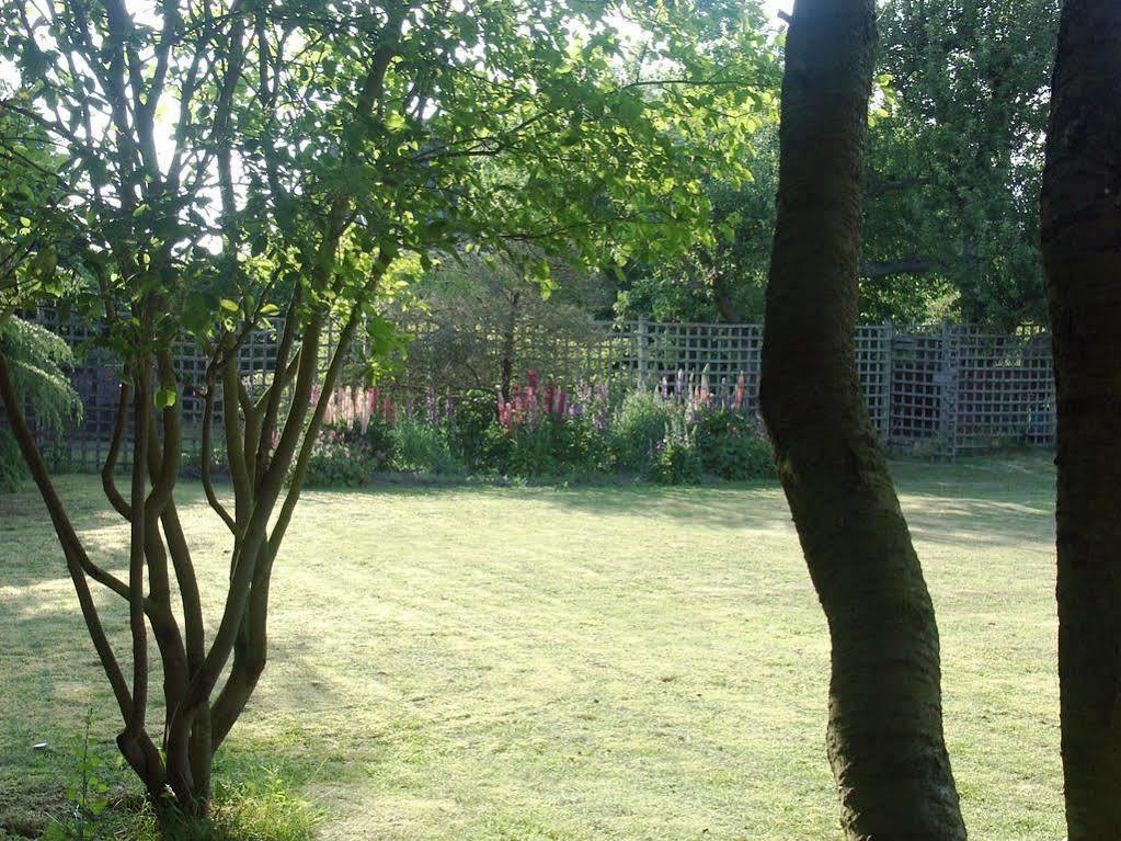 לינה וארוחת בוקר נורוויץ'' Catton Old Hall מראה חיצוני תמונה